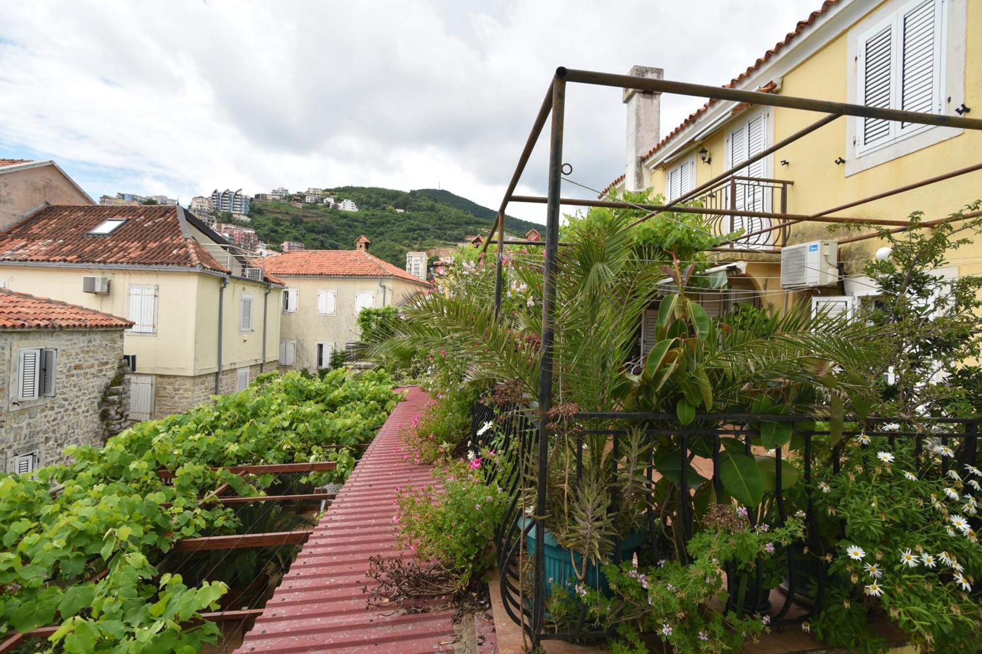 Stan Stari Grad Budva Exterior foto